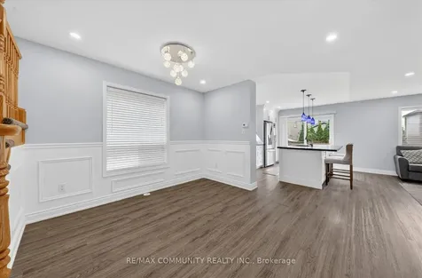 924 Zelinsky Crescent Milton ON L9T 0L5