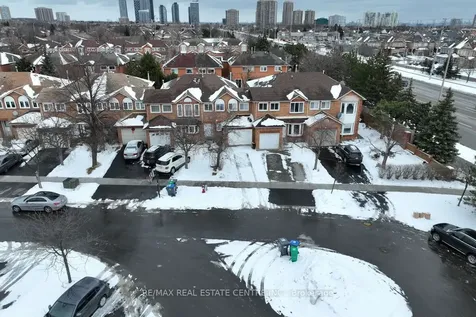 5013 Northern Lights Circle Mississauga ON L5R 2P7