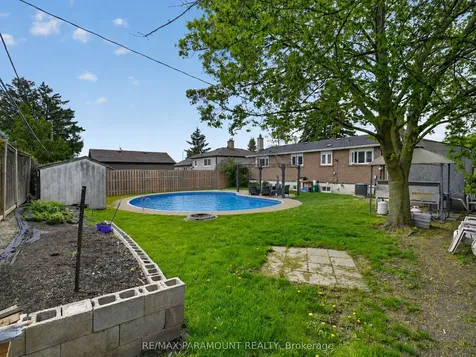 250 Avondale Boulevard Brampton ON L6T 1J4