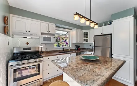 1777 Folkway Drive Mississauga ON L5L 2X1
