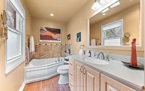 1777 Folkway Drive Mississauga ON L5L 2X1