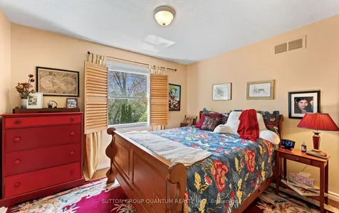 1777 Folkway Drive Mississauga ON L5L 2X1