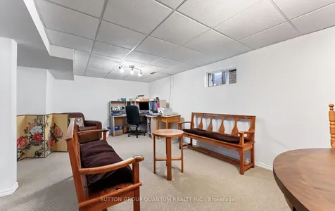 1777 Folkway Drive Mississauga ON L5L 2X1