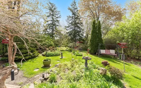 1777 Folkway Drive Mississauga ON L5L 2X1