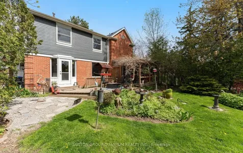 1777 Folkway Drive Mississauga ON L5L 2X1