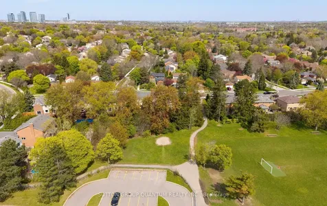 1777 Folkway Drive Mississauga ON L5L 2X1