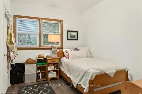 1216 Fisher Avenue Burlington ON L7P 2L4