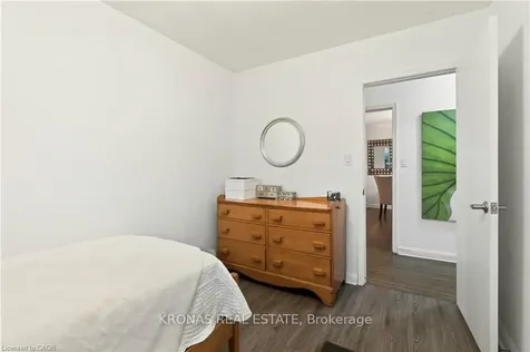 1216 Fisher Avenue Burlington ON L7P 2L4