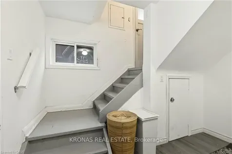 1216 Fisher Avenue Burlington ON L7P 2L4