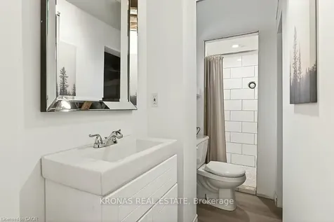 1216 Fisher Avenue Burlington ON L7P 2L4