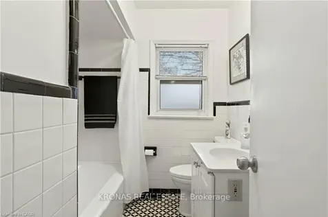1216 Fisher Avenue Burlington ON L7P 2L4