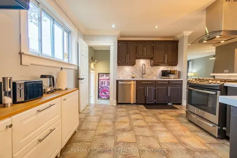 5349 Bromley Road Burlington ON L7L 3G5
