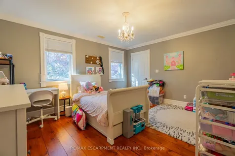 5349 Bromley Road Burlington ON L7L 3G5