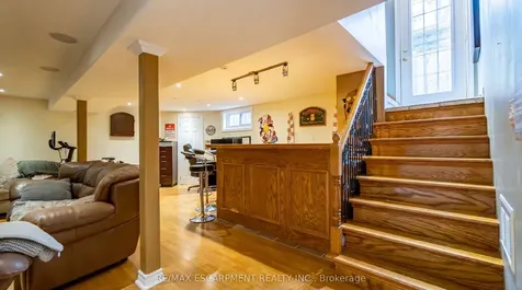 5349 Bromley Road Burlington ON L7L 3G5