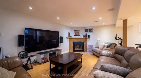 5349 Bromley Road Burlington ON L7L 3G5