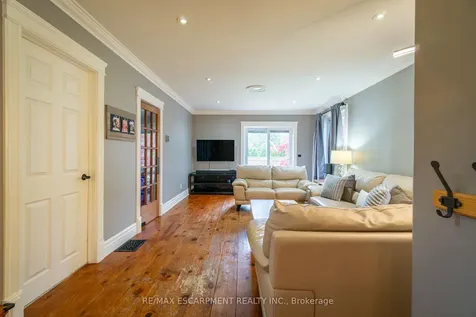 5349 Bromley Road Burlington ON L7L 3G5