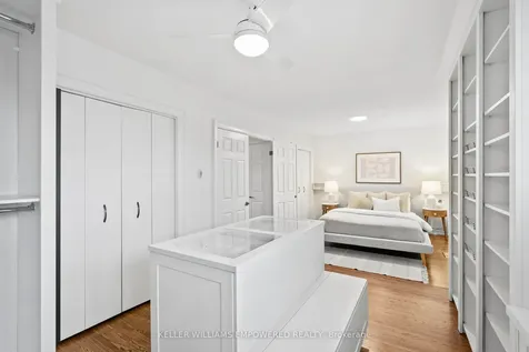 25 Bloorlea Crescent Toronto ON M9B 1P2