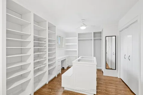 25 Bloorlea Crescent Toronto ON M9B 1P2
