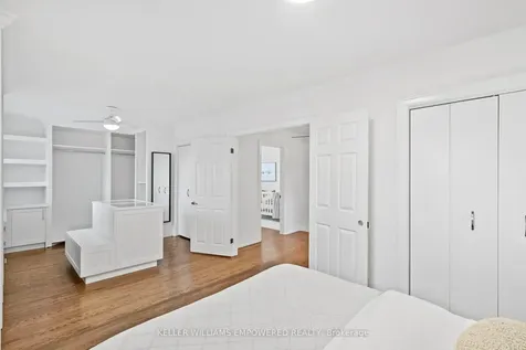 25 Bloorlea Crescent Toronto ON M9B 1P2