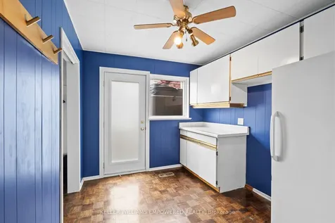 25 Bloorlea Crescent Toronto ON M9B 1P2