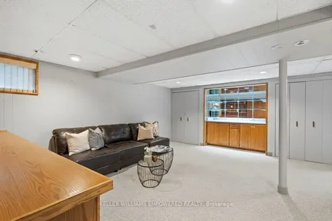 25 Bloorlea Crescent Toronto ON M9B 1P2