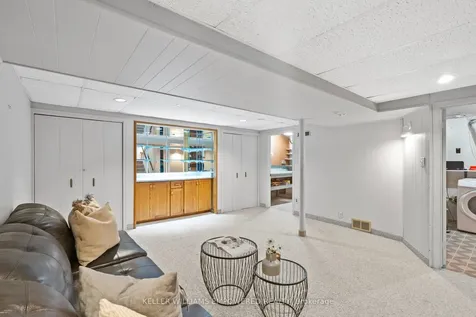 25 Bloorlea Crescent Toronto ON M9B 1P2