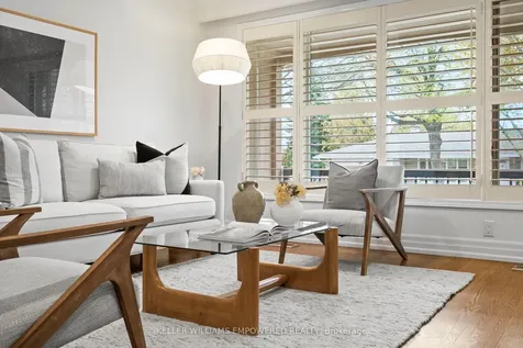 25 Bloorlea Crescent Toronto ON M9B 1P2
