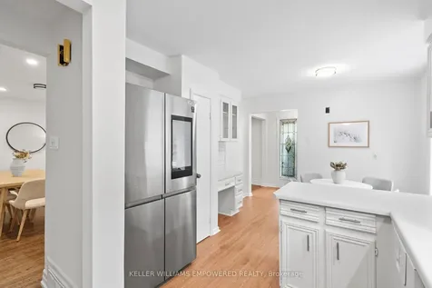 25 Bloorlea Crescent Toronto ON M9B 1P2
