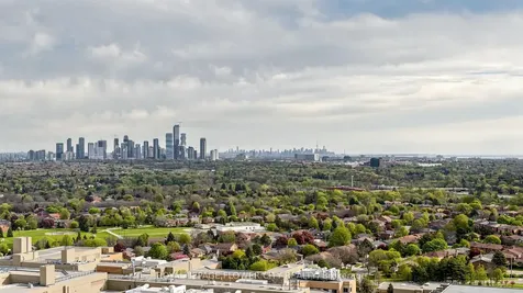 2520 Eglinton Avenue W Mississauga ON L5M 0Y4