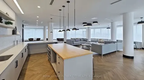 2520 Eglinton Avenue W Mississauga ON L5M 0Y4