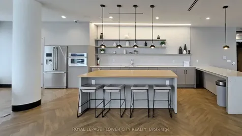 2520 Eglinton Avenue W Mississauga ON L5M 0Y4