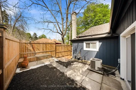 10 Back Street Halton Hills ON L7G 3Y6