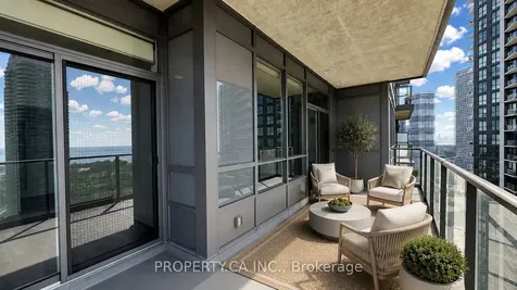 36 Park Lawn Road Toronto ON M8V 0E5