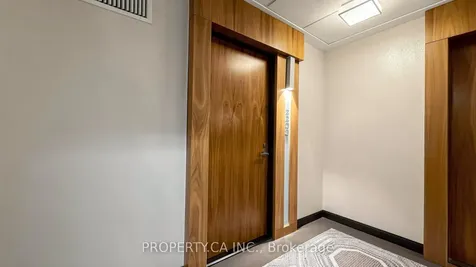 36 Park Lawn Road Toronto ON M8V 0E5