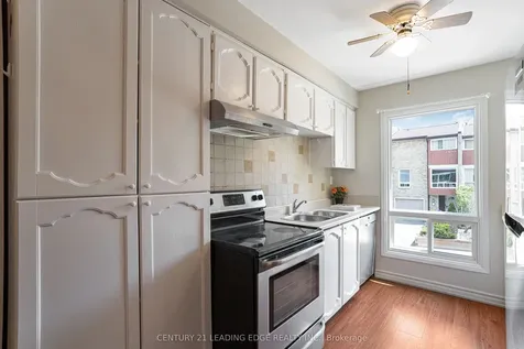 915 Inverhouse Drive Mississauga ON L5J 4B2