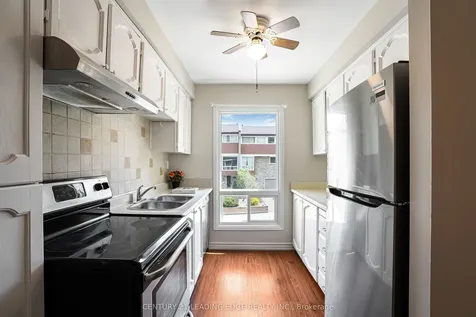 915 Inverhouse Drive Mississauga ON L5J 4B2