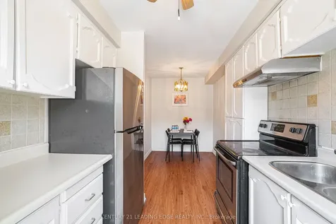 915 Inverhouse Drive Mississauga ON L5J 4B2