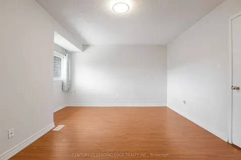 915 Inverhouse Drive Mississauga ON L5J 4B2