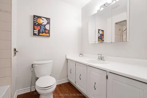 915 Inverhouse Drive Mississauga ON L5J 4B2