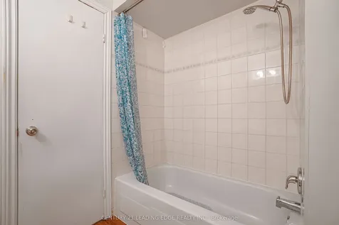 915 Inverhouse Drive Mississauga ON L5J 4B2