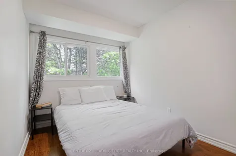 915 Inverhouse Drive Mississauga ON L5J 4B2