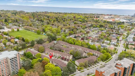915 Inverhouse Drive Mississauga ON L5J 4B2