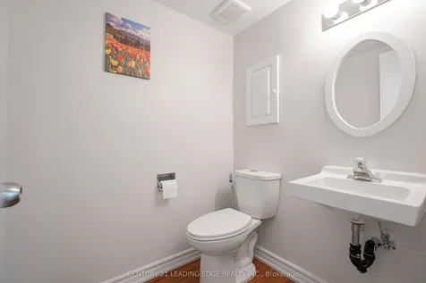 915 Inverhouse Drive Mississauga ON L5J 4B2