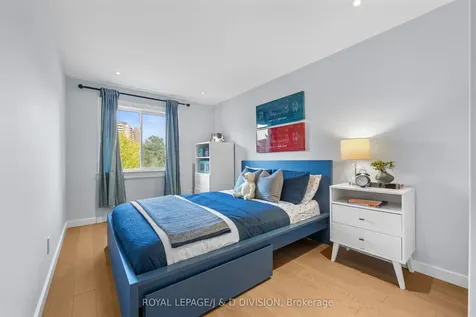 4165 Fieldgate Drive Mississauga ON L4W 2M9