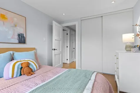 4165 Fieldgate Drive Mississauga ON L4W 2M9