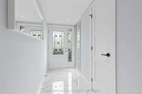 4165 Fieldgate Drive Mississauga ON L4W 2M9