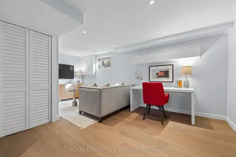 4165 Fieldgate Drive Mississauga ON L4W 2M9