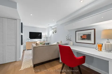 4165 Fieldgate Drive Mississauga ON L4W 2M9