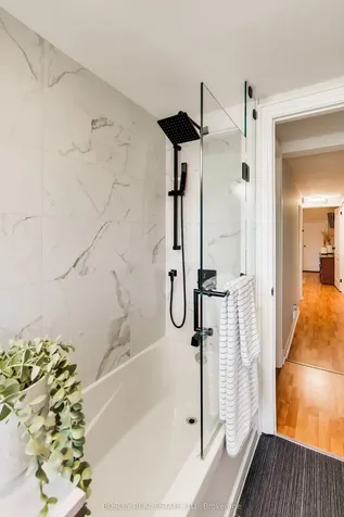 159 Ascot Avenue Toronto ON M6E 1G5