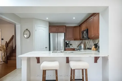 439 Pozbou Crescent Milton ON L9T 8H8